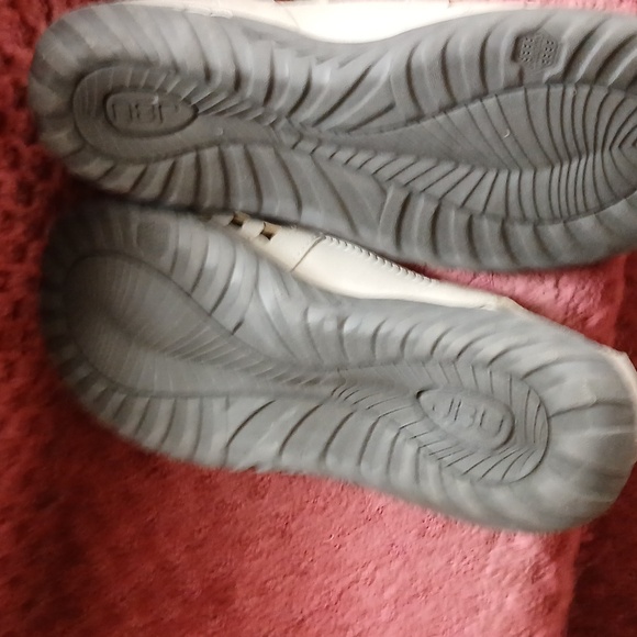 Nowt JBU SIZE 9 - Picture 3 of 12